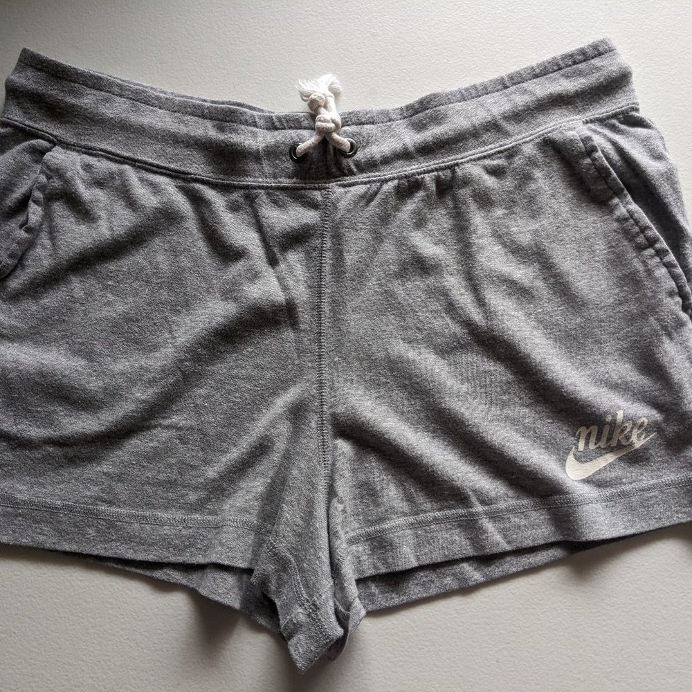 Nike shorts medium